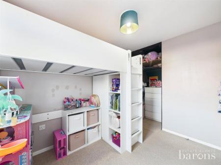 4 bedroom Terraced House for sale in Lehar Close, Basingstoke