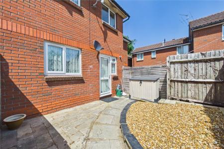 1 bedroom Terraced House for sale in Flaxfield Court, Basingstoke