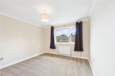 2 bedroom Maisonette to let in Hamelyn Road, Basingstoke