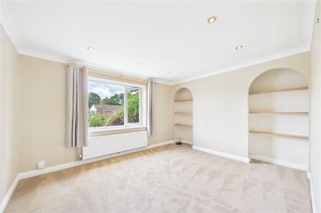 2 bedroom Maisonette to let in Hamelyn Road, Basingstoke