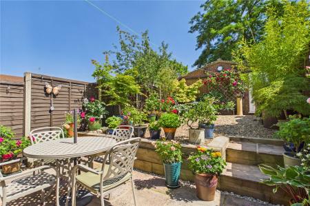2 bedroom Semi-detached house for sale in Ellington Drive, Basingstoke