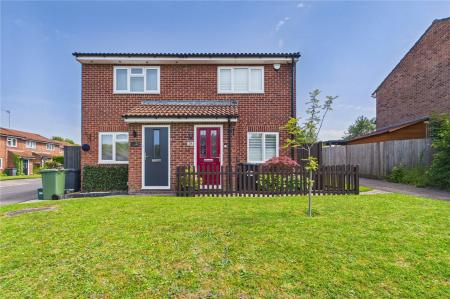 2 bedroom Semi-detached house for sale in Ellington Drive, Basingstoke