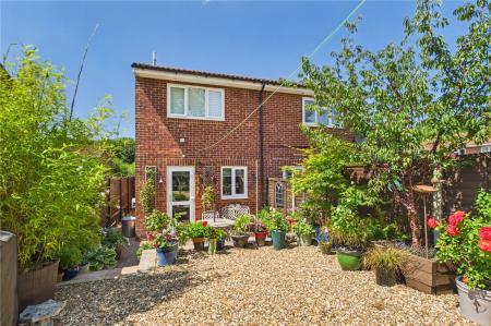 2 bedroom Semi-detached house for sale in Ellington Drive, Basingstoke