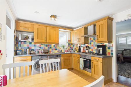2 bedroom Semi-detached house for sale in Ellington Drive, Basingstoke