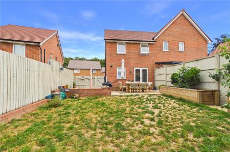 3 bedroom Semi-detached house for sale in Benfield Drive, Basingstoke
