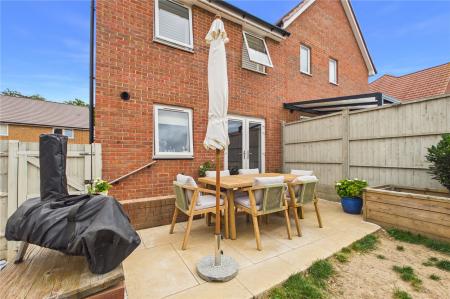 3 bedroom Semi-detached house for sale in Benfield Drive, Basingstoke