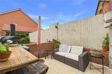 3 bedroom Semi-detached house for sale in Benfield Drive, Basingstoke