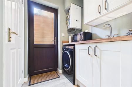 4 bedroom Detached house for sale in Primrose Gardens, Hatch Warren