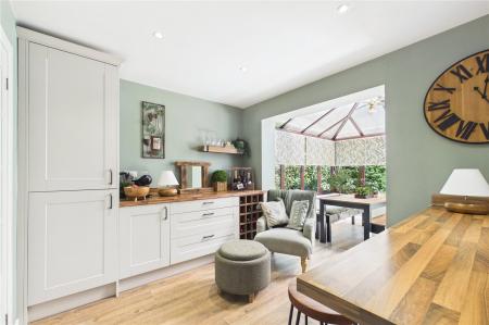 4 bedroom Detached house for sale in Primrose Gardens, Hatch Warren