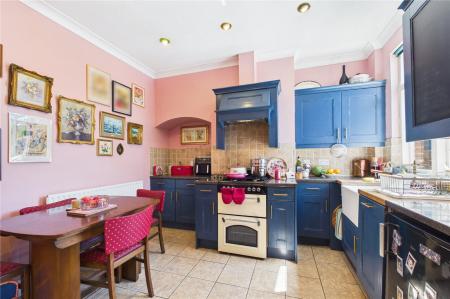 3 bedroom Terraced House for sale in Lower Brook Street, Basingstoke
