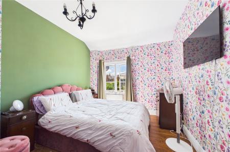 3 bedroom Terraced House for sale in Lower Brook Street, Basingstoke