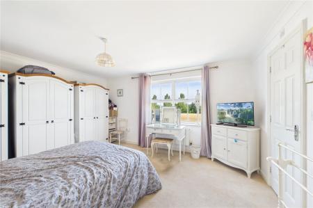 2 bedroom Flat for sale in Sherborne Road, Basingstoke