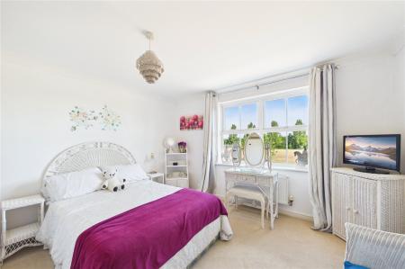 2 bedroom Flat for sale in Sherborne Road, Basingstoke