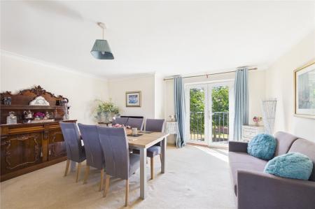 2 bedroom Flat for sale in Sherborne Road, Basingstoke