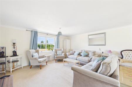 2 bedroom Flat for sale in Sherborne Road, Basingstoke