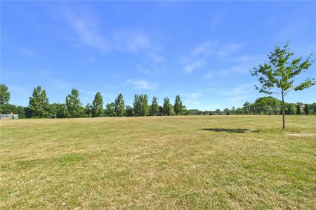 2 bedroom Flat for sale in Sherborne Road, Basingstoke