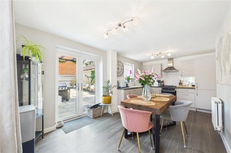 3 bedroom Detached house for sale in Cleeve Road, Basingstoke