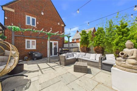 3 bedroom Detached house for sale in Cleeve Road, Basingstoke