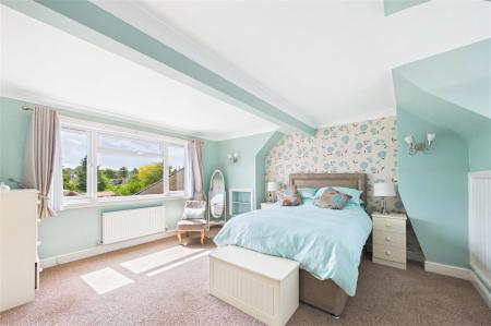 3 bedroom Semi-detached house for sale in Buckskin Lane, Basingstoke