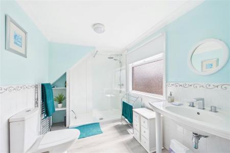 3 bedroom Semi-detached house for sale in Buckskin Lane, Basingstoke