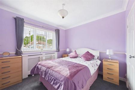 3 bedroom Semi-detached house for sale in Buckskin Lane, Basingstoke