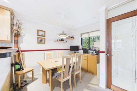 3 bedroom Detached house for sale in Minden Close, Chineham