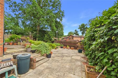 3 bedroom Detached house for sale in Minden Close, Chineham