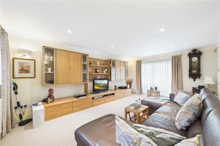 3 bedroom Detached house for sale in Minden Close, Chineham