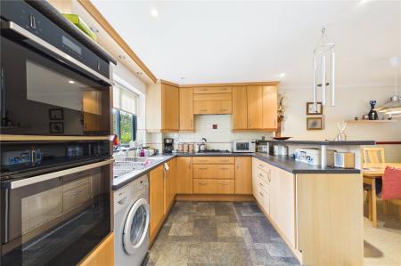 3 bedroom Detached house for sale in Minden Close, Chineham