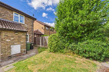 2 bedroom End of terrace house for sale in Sorrells Close, Chineham