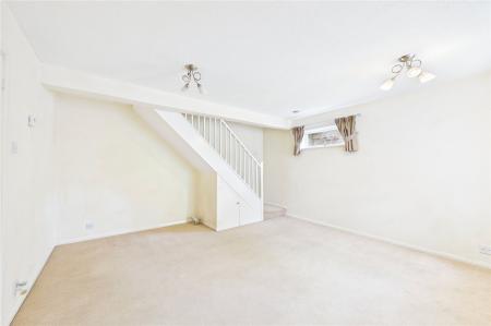 2 bedroom End of terrace house for sale in Sorrells Close, Chineham