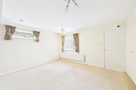 2 bedroom End of terrace house for sale in Sorrells Close, Chineham