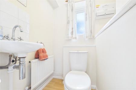 2 bedroom End of terrace house for sale in Sorrells Close, Chineham