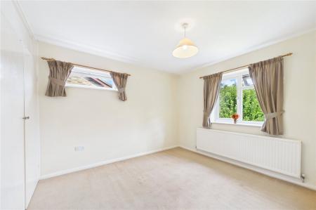 2 bedroom End of terrace house for sale in Sorrells Close, Chineham