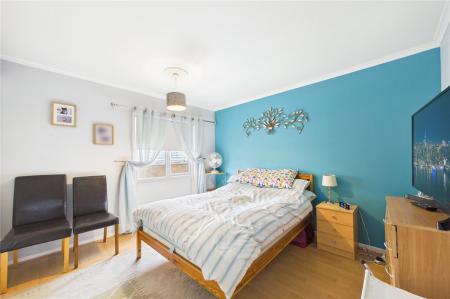 3 bedroom Terraced House for sale in Fountains Close, Basingstoke