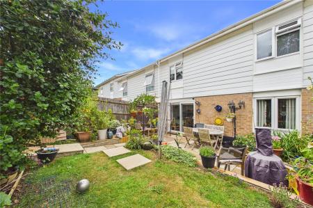 3 bedroom Terraced House for sale in Fountains Close, Basingstoke