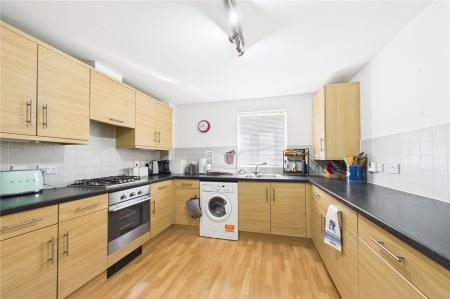2 bedroom Ground floor flat to let in Sherborne Road, Basingstoke