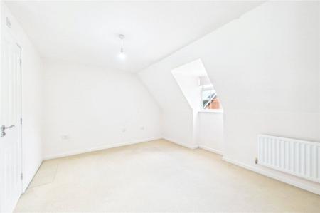 5 bedroom Detached house to let in Bryant Crescent, Spencers Wood