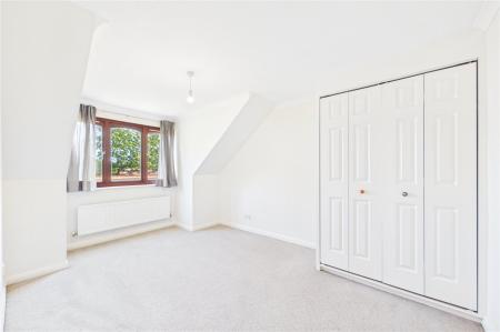 3 bedroom Terraced House to let in Stanbury Gate, Spencers Wood