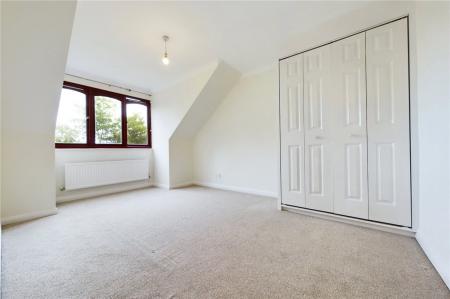 3 bedroom Terraced House to let in Stanbury Gate, Spencers Wood