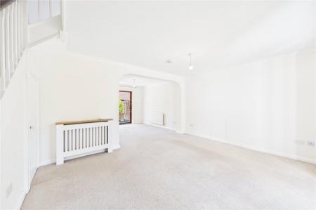 3 bedroom Terraced House to let in Stanbury Gate, Spencers Wood