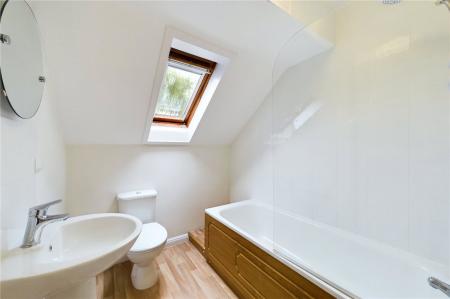 3 bedroom Terraced House to let in Stanbury Gate, Spencers Wood