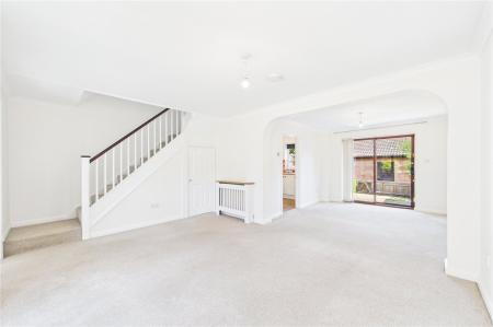 3 bedroom Terraced House to let in Stanbury Gate, Spencers Wood
