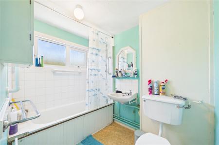 3 bedroom Terraced House for sale in Hereford Road, Basingstoke