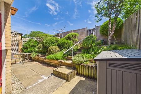 3 bedroom Terraced House for sale in Hereford Road, Basingstoke