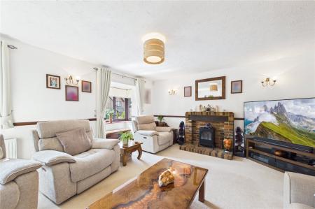 4 bedroom Detached house for sale in Heritage Park, Basingstoke