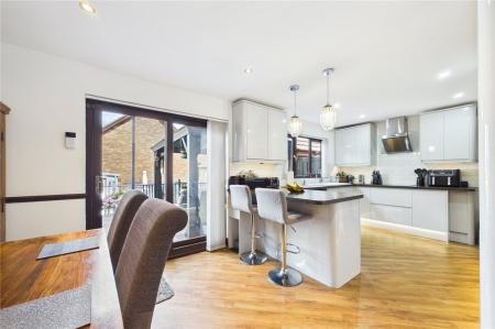 4 bedroom Detached house for sale in Heritage Park, Basingstoke