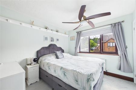 4 bedroom Detached house for sale in Heritage Park, Basingstoke