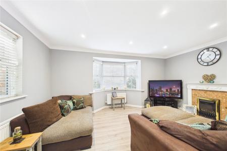 3 bedroom Detached house for sale in Hathaway Gardens, Basingstoke