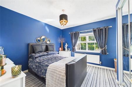 3 bedroom Detached house for sale in Hathaway Gardens, Basingstoke